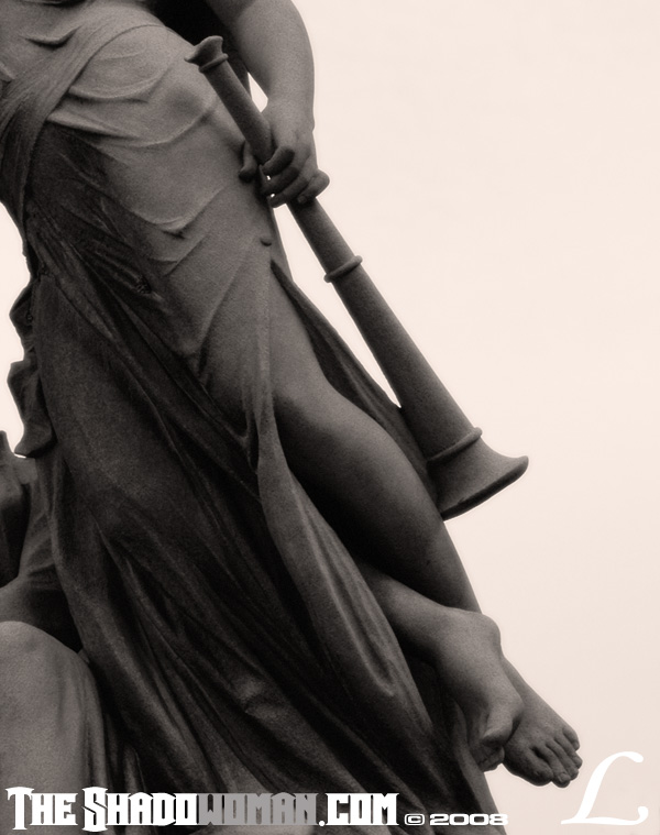angel_trumpet3.jpg
